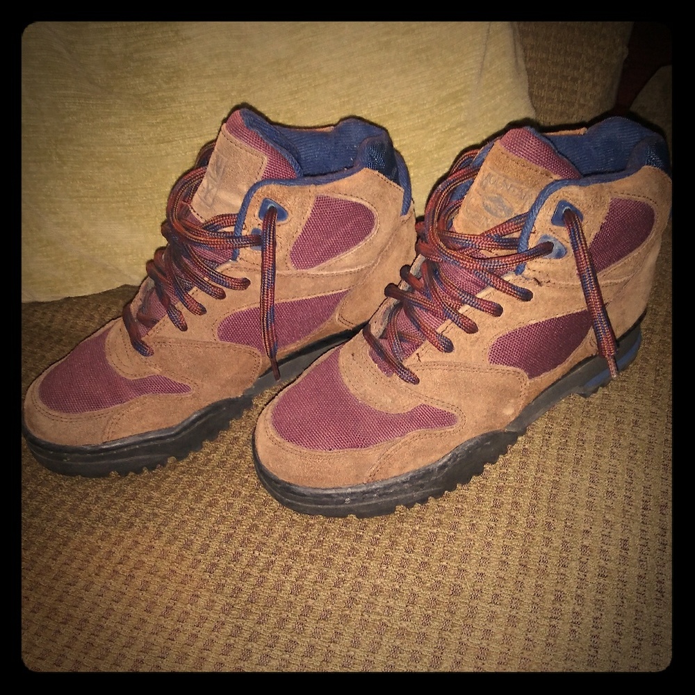 Women's size 7 Hiking Boots